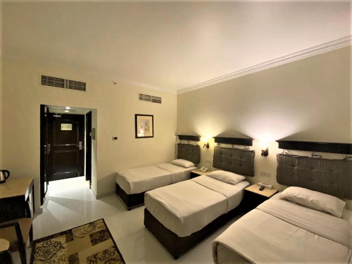 Signature Inn Hotel Deira Dubái Exterior foto